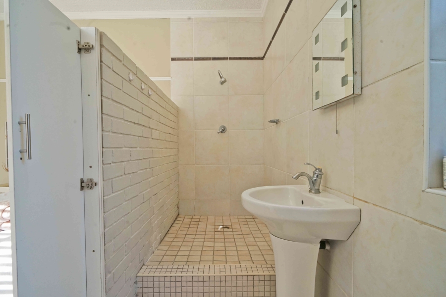 5 Bedroom Property for Sale in Vincent Eastern Cape
